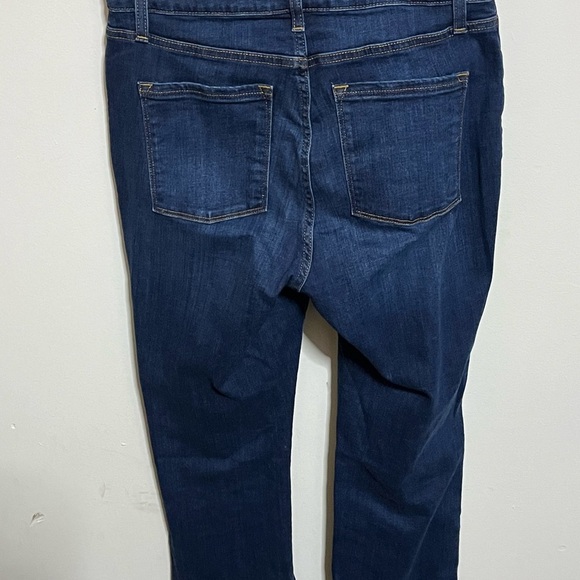 LL  Bean Classic Fit Blue Jeans Sz 8 - Picture 5 of 6